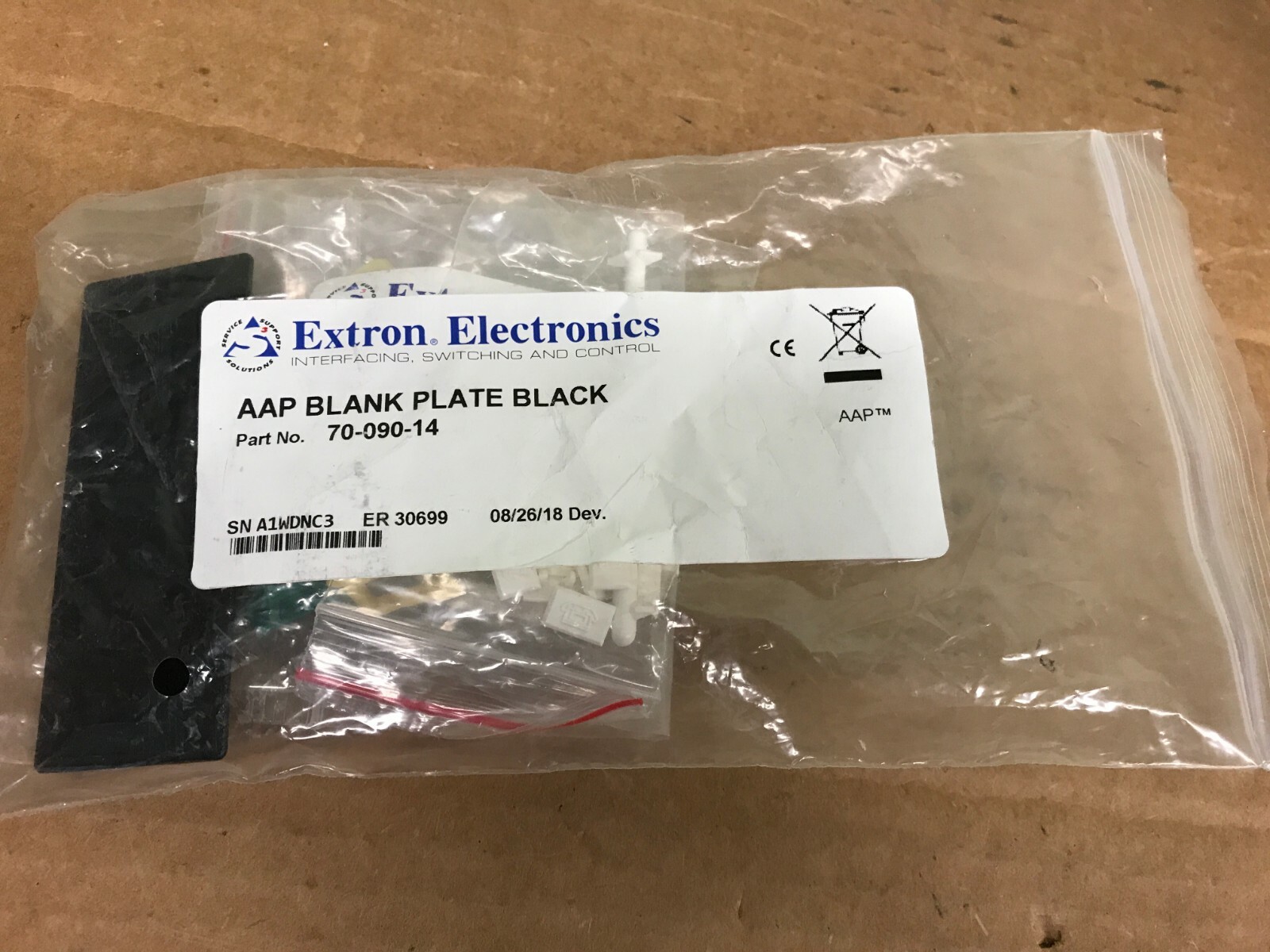 Глуха архітектурна панель Extron AAP Blank Plate (Single Space, Чорна)